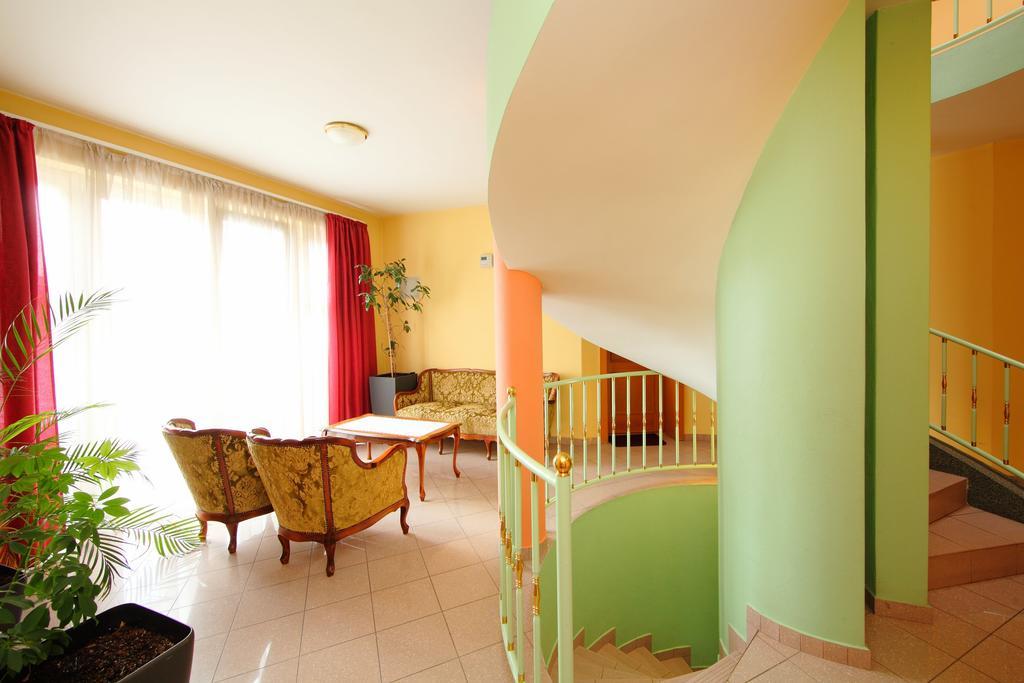 Balazs Villa Balatonfured Exterior photo