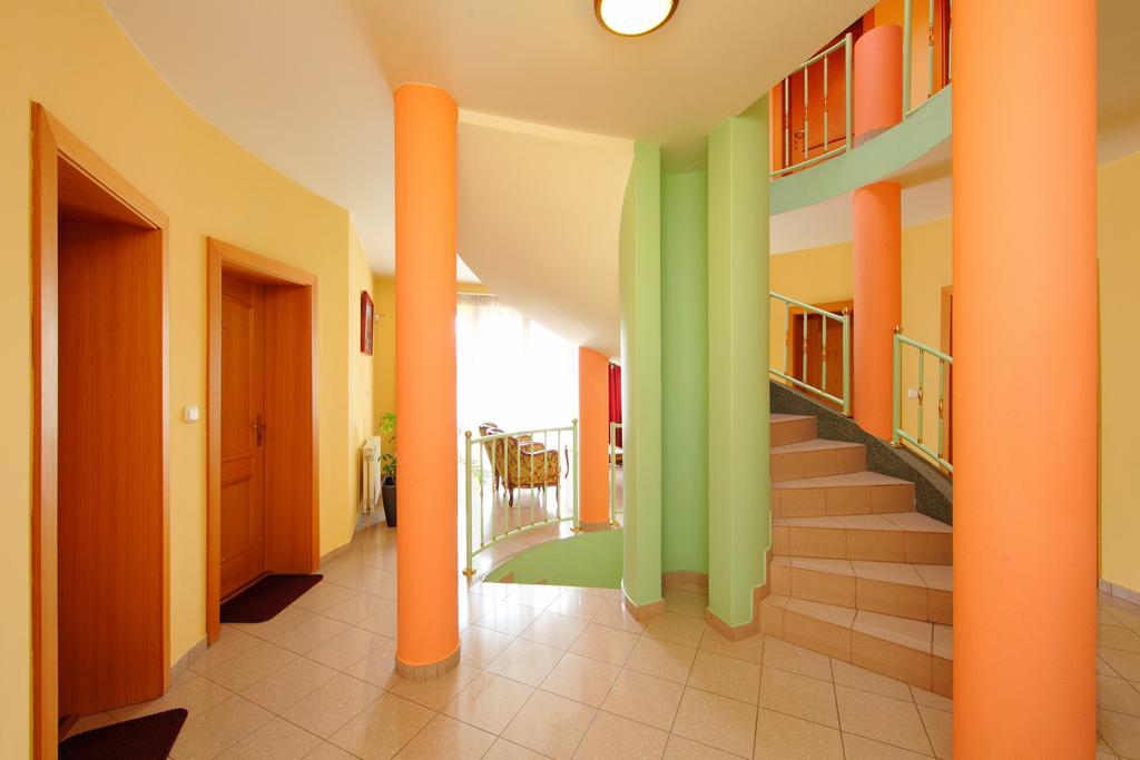 Balazs Villa Balatonfured Exterior photo